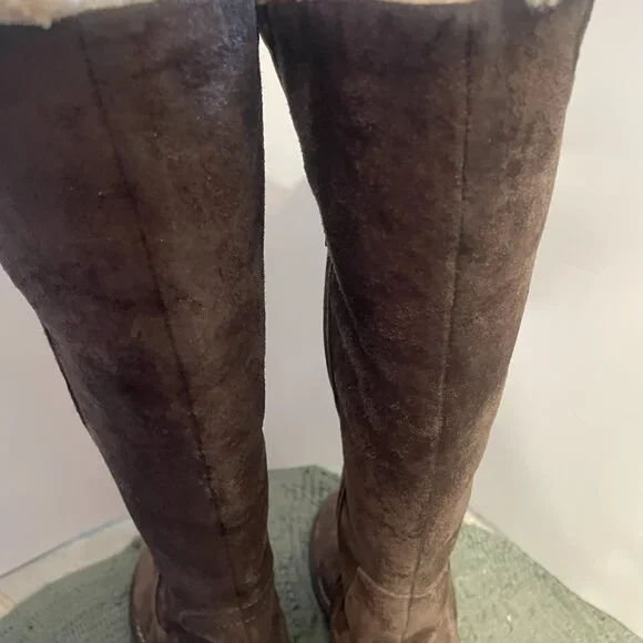 UGG Hartley Winter brown suede tall Boot wedge heel zip side Size 8 - Picture 9 of 11